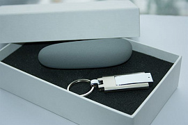Набор 5. Power bank и флешка 16 гб (Серебряный)