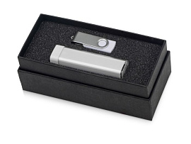 Набор Flashbank: флешка и зарядное устройство 2200 mAh (Белый; Серебряный)