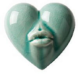 Фарфоровое сердце "What the Heart Speaks about"