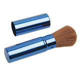 Кисть Dewal Beauty для румян в синем футляре
