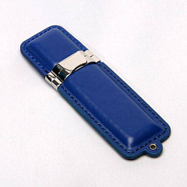 USB-Flash накопитель (флешка) в кожаном корпусе с металлическими вставками, модель 215, объем памяти (Синий)